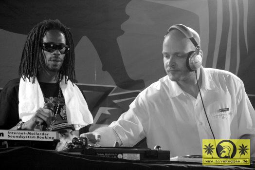 General Levy (UK) with The Small Axe Soundsystem 21. Summer Jam Festival - Fuehlinger See, Koeln - Yellow Tent  14. Juli 2006 (1).jpg